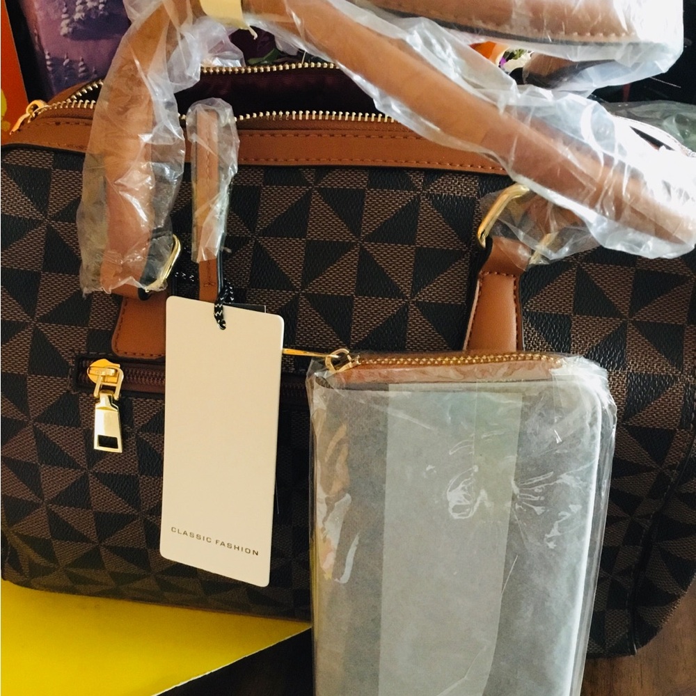 Fashion Brown Geometric Handbag with Wallet NWT